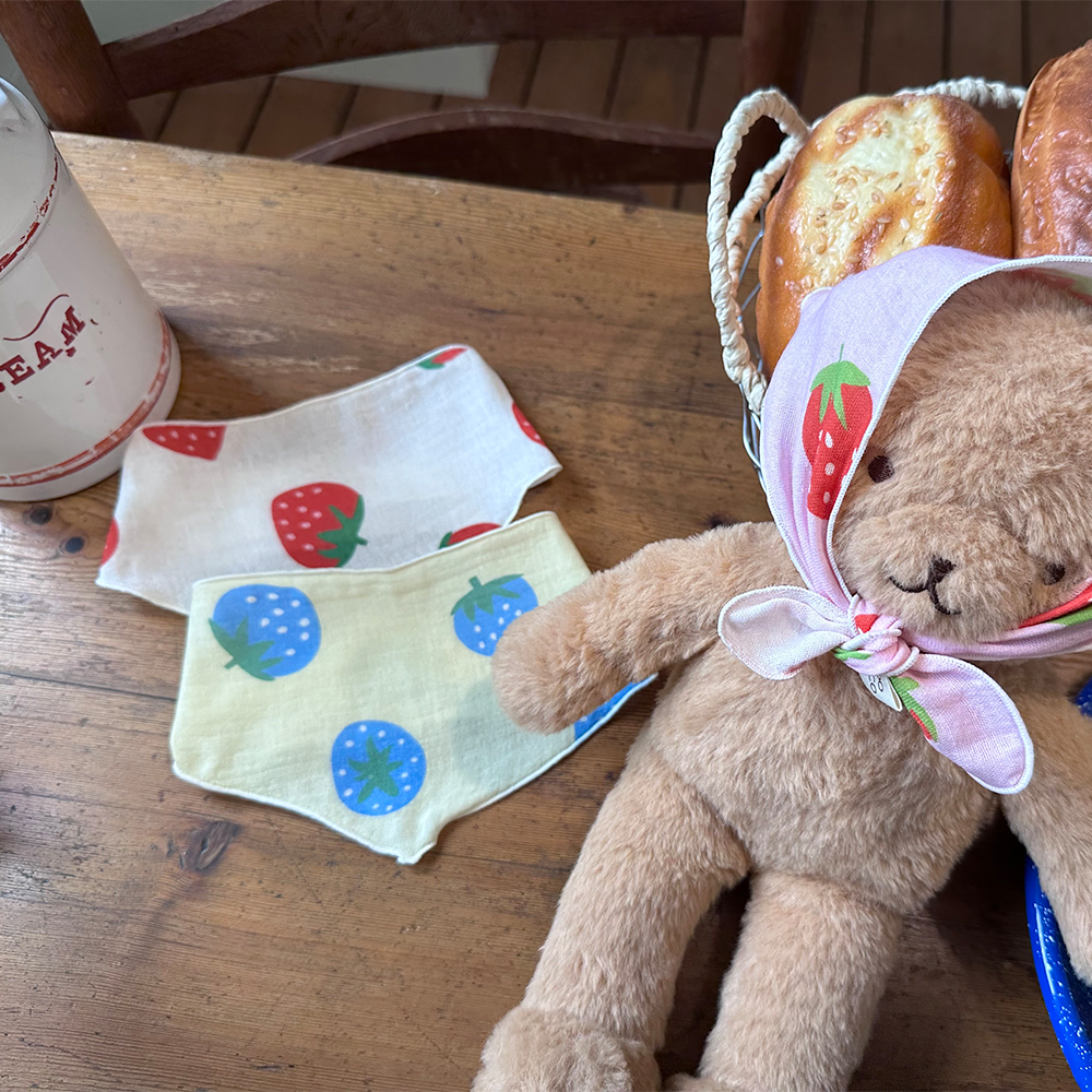 [패션독]  딸기스카프